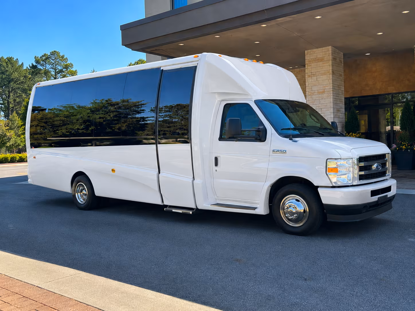 buses for trade show and convention travel from coon rapids