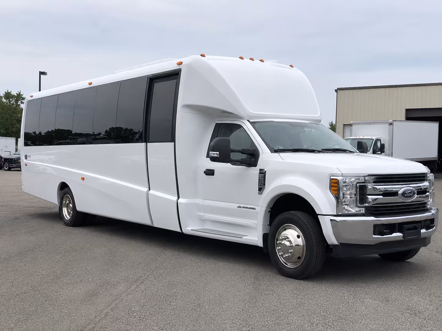 buses for zoo and nature center field trips serving coon rapids