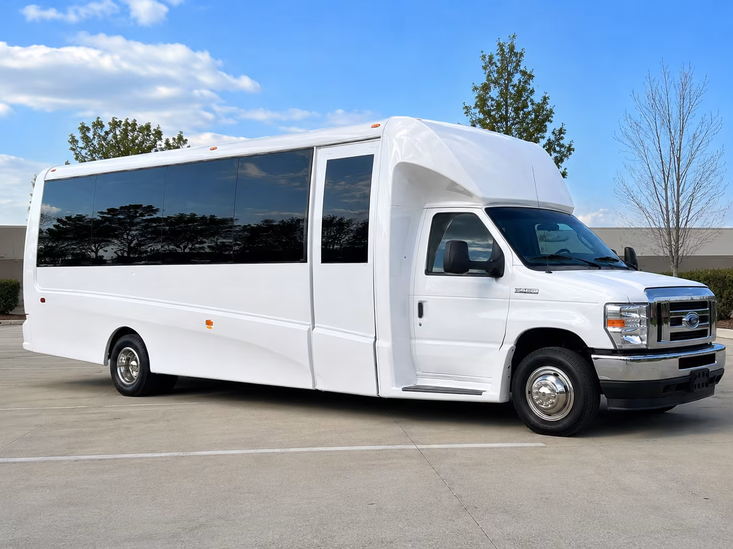 employee shuttle buses for coon rapids commuters and corporate campuses