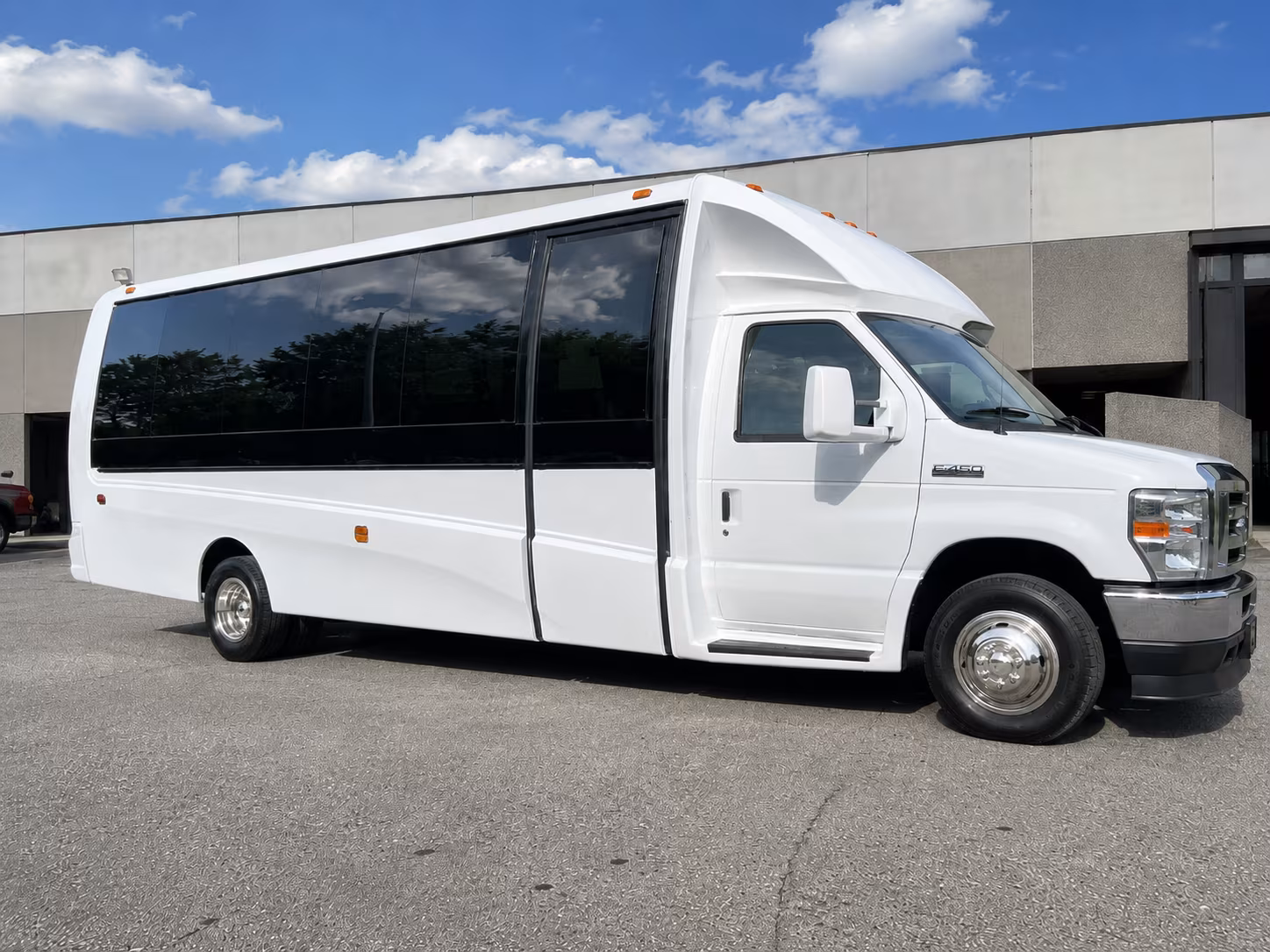 minibus wine tours to st croix valley vineyards from coon rapids
