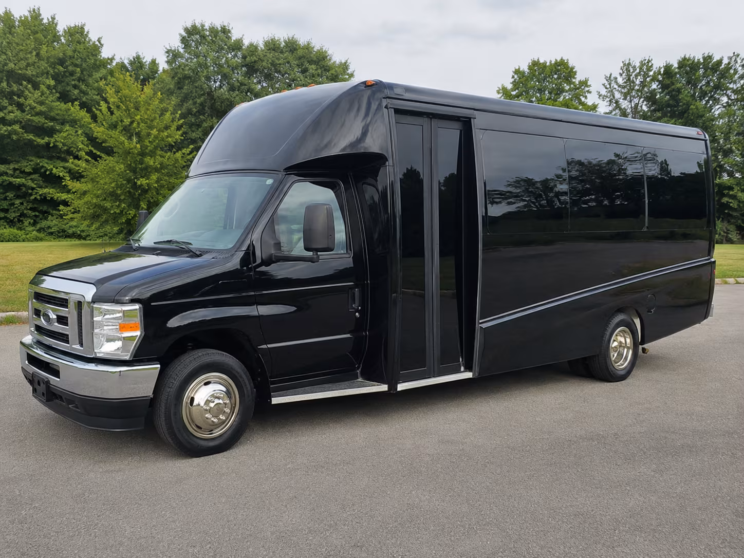rent a minibus in coon rapids for a small group prom ride
