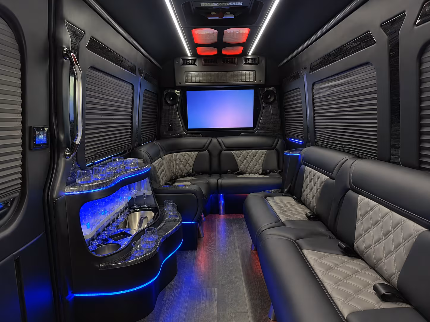 shuttle buses for corporate retreats and team building events around the twin cities